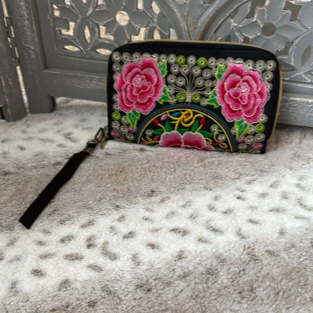 Pink floral embroidered wristlet boho chic fiesta festival resortwear Barbie